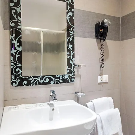 Imperial 3*