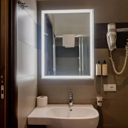 Pensjonat Imperial - Civis 4*