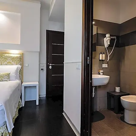 Pensjonat Imperial - Civis 4*