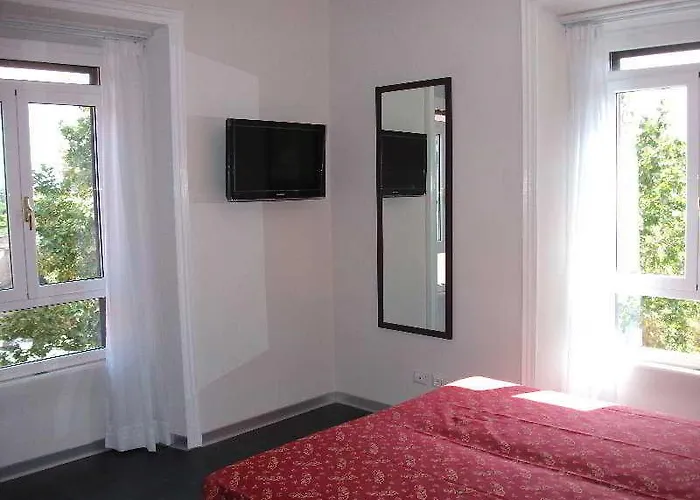 インペリアル スイート ゲストハウス 4*