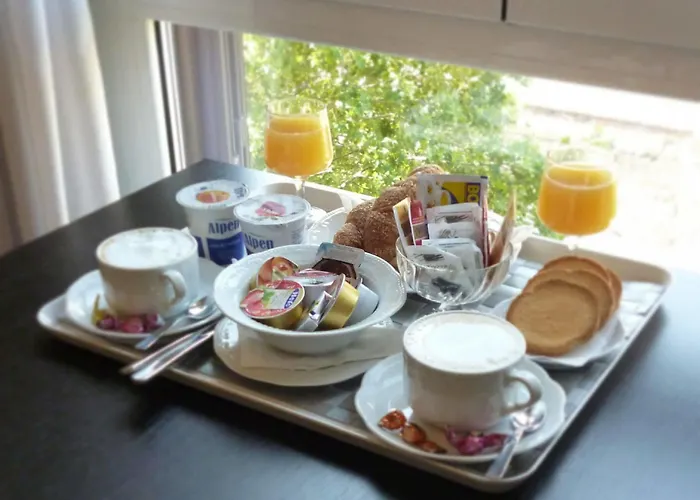 インペリアル スイート ゲストハウス 4*